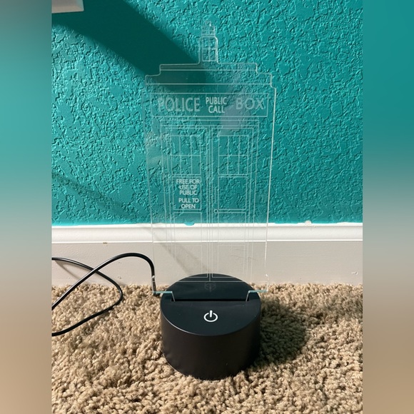 Multicolored Police Box Light - Picture 8 of 9